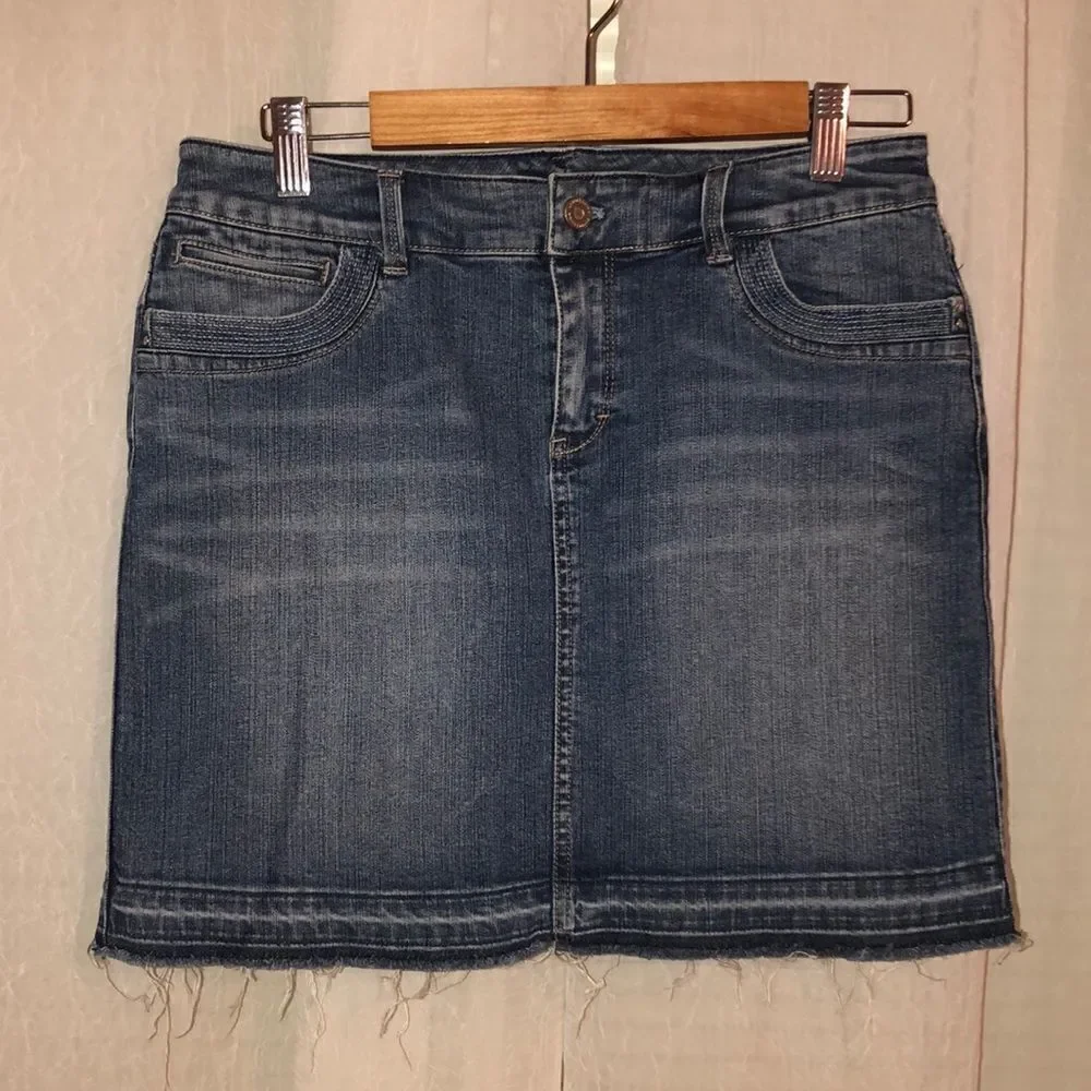 WHBM 4 Distressed Hem Indigo Denim Blue Mini Skirt
